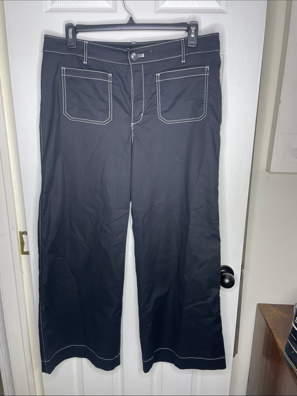 LOFT Palmer Black Wide Leg Pants with White Contrast Stitching. Size 14